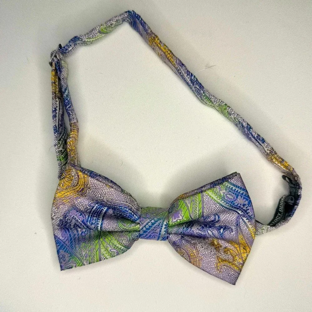Stacy Adam's Paisley Print Bow Tie